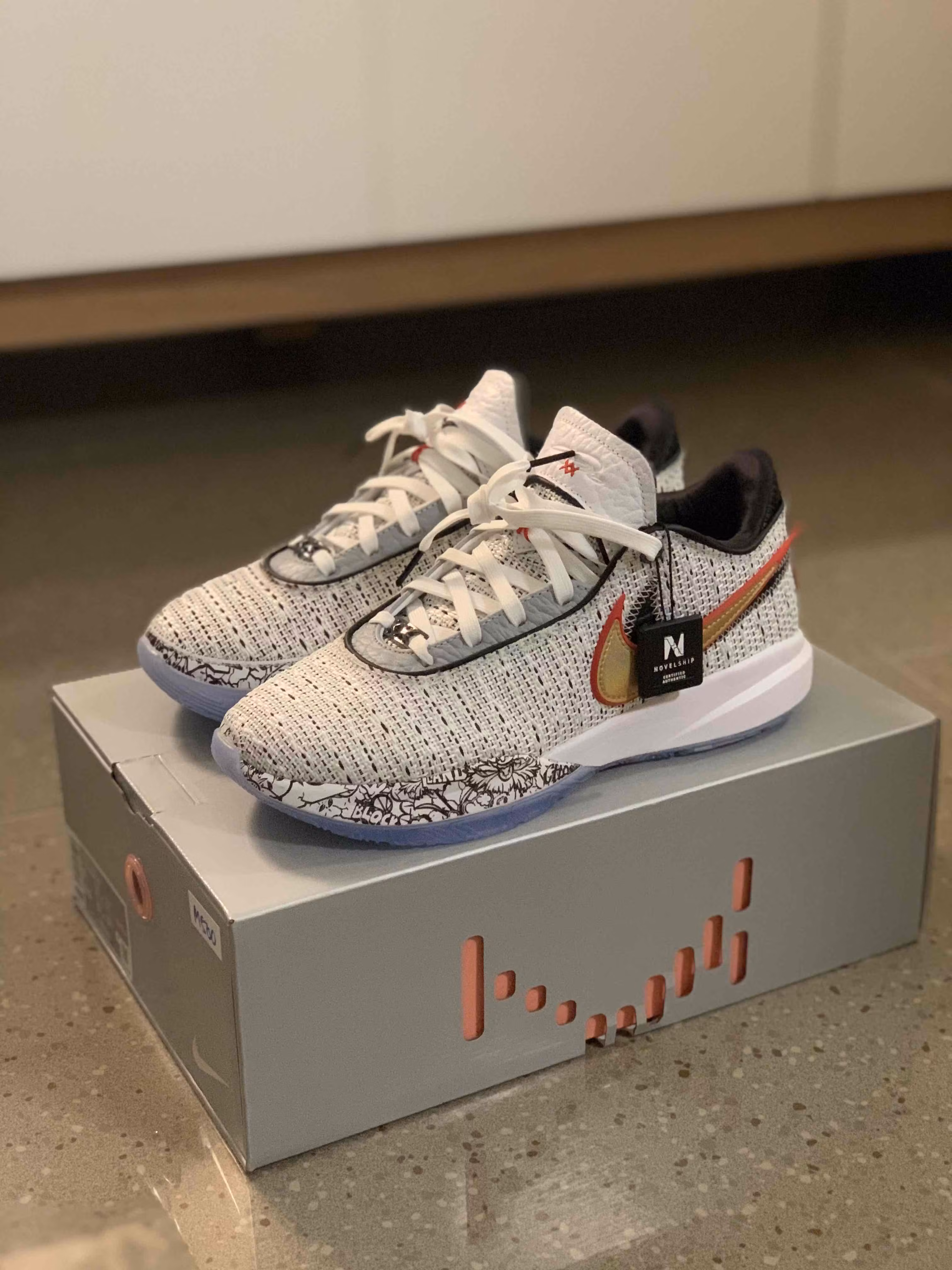 Nike Lebron 20 'The Debut' DJ5422-100/DJ5423-100 Nike Lebron 20 'The Debut' DJ5422-100/DJ5423-100